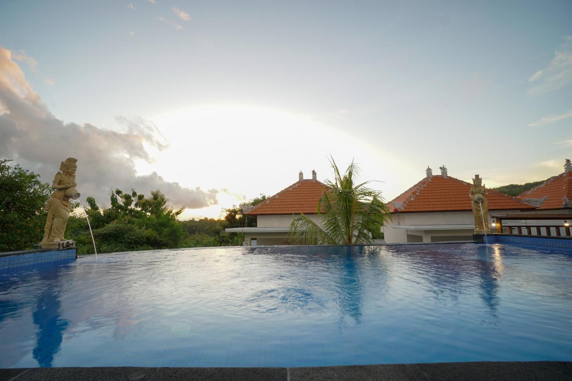 Innora Jungle Resort And Spa Batununggul Exterior photo
