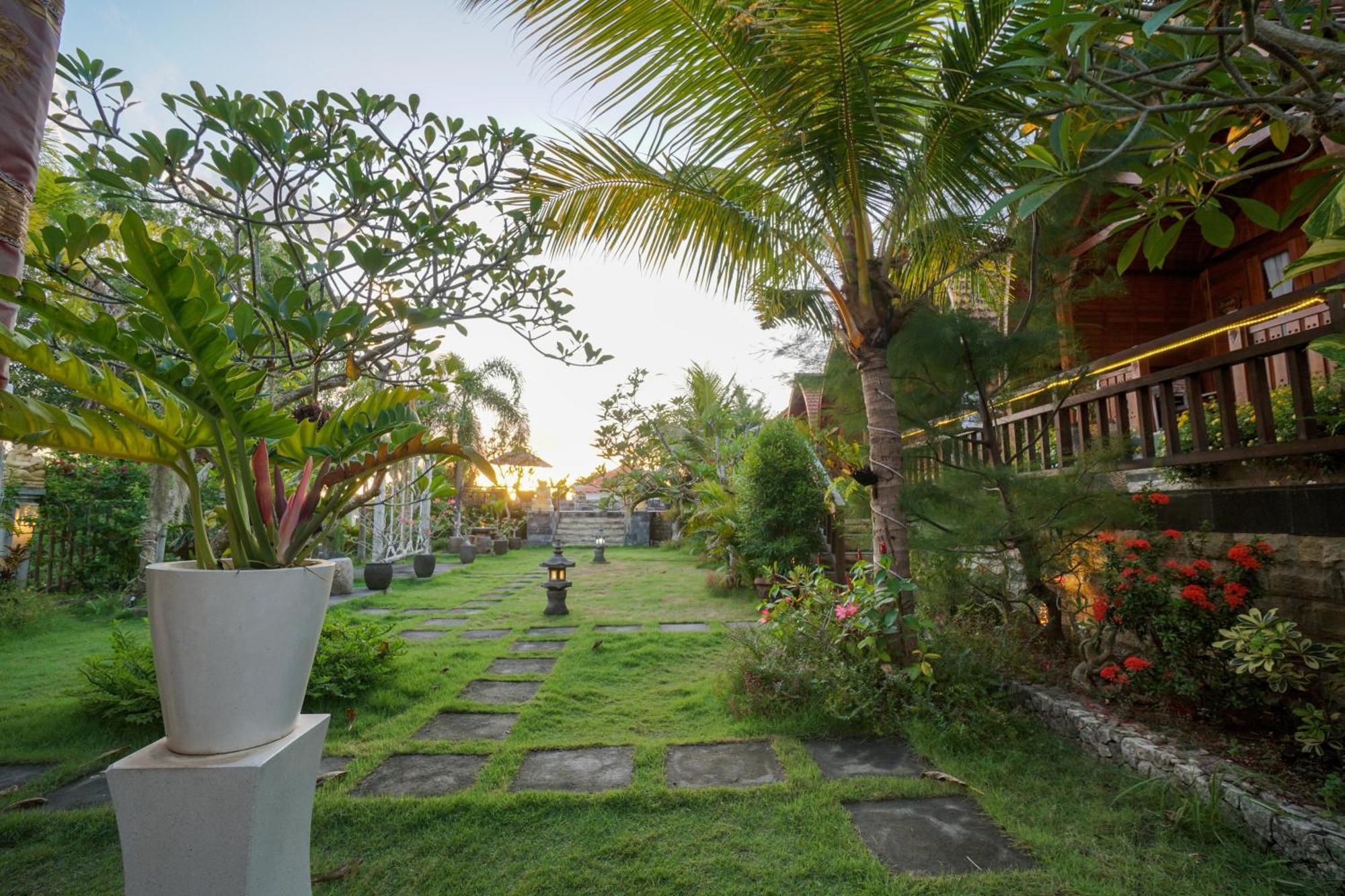 Innora Jungle Resort And Spa Batununggul Exterior photo